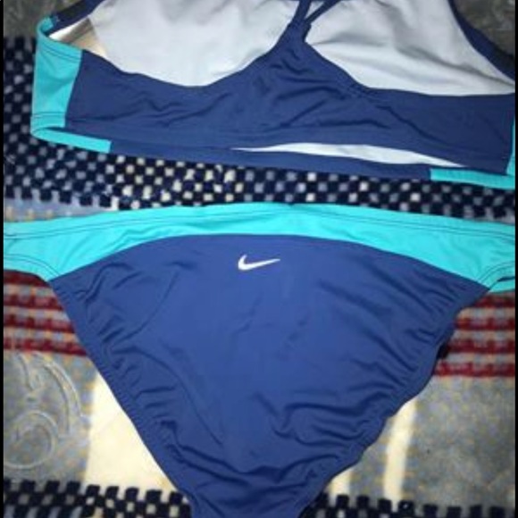 Nike two piece bathing suit - Picture 4 of 4